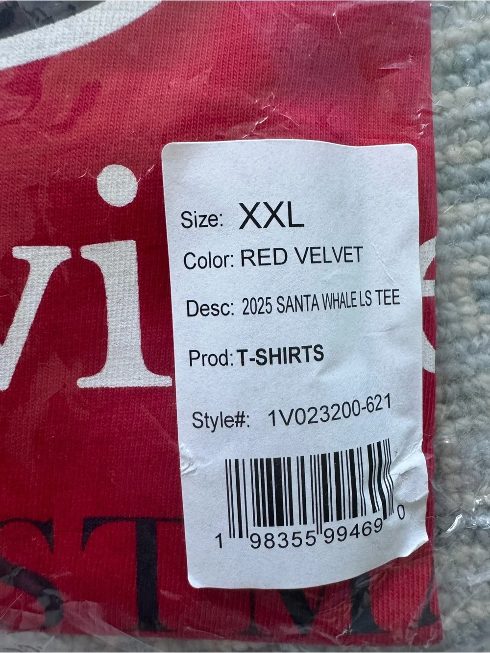 Vineyard Vines men’s' Red Whale Top